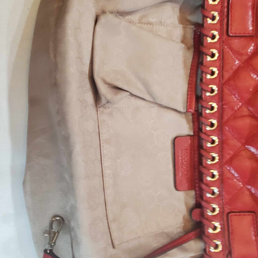 Micheal Kors LE Large Hamilton Chilli Red Hippie Grommet Leather Tote EUC - Picture 10 of 13